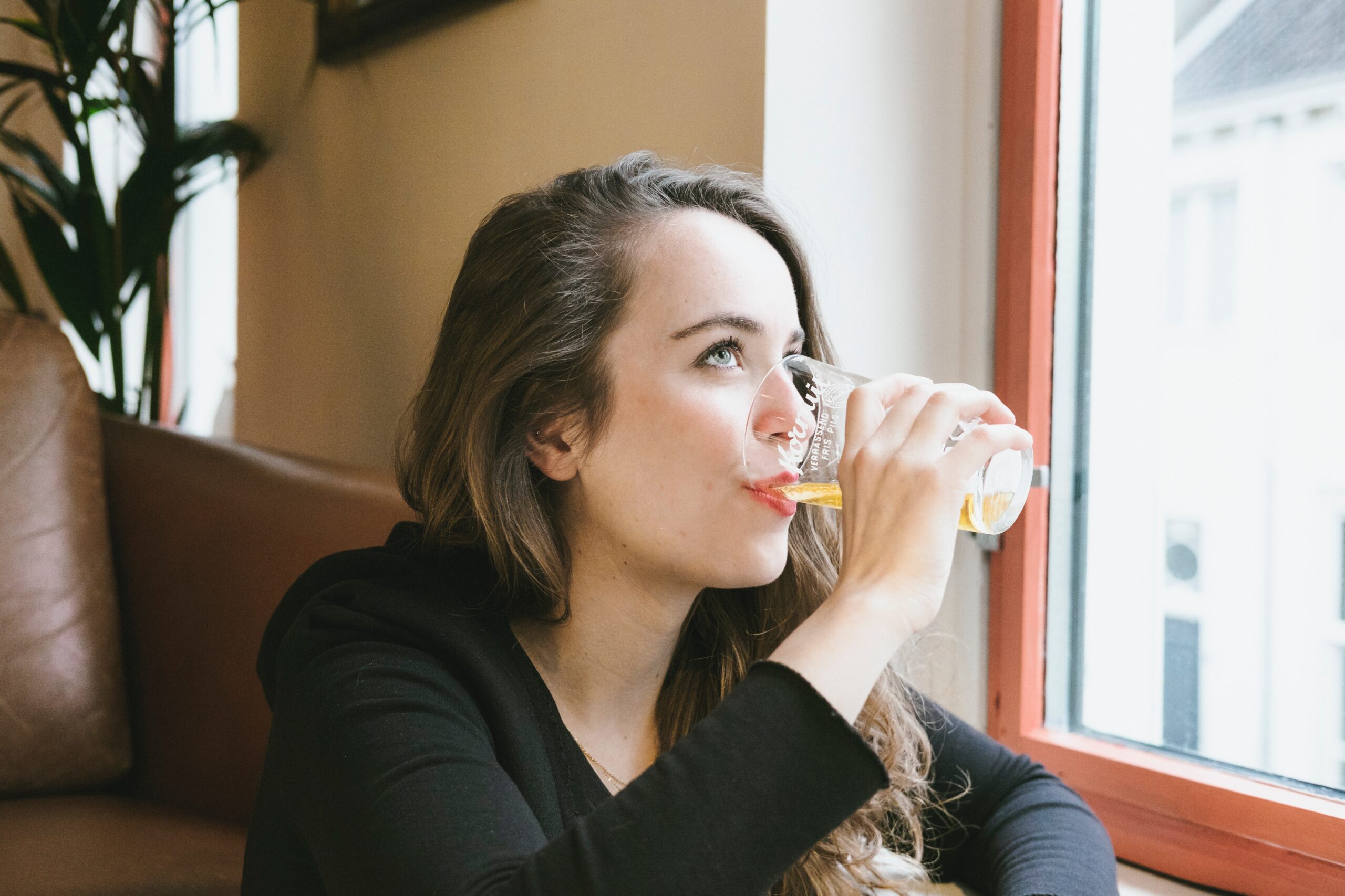 Vrouw aan het drinken